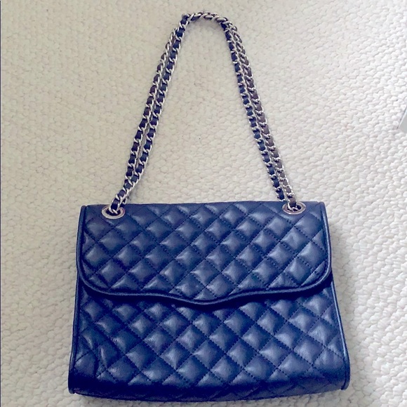 navy quilted bag